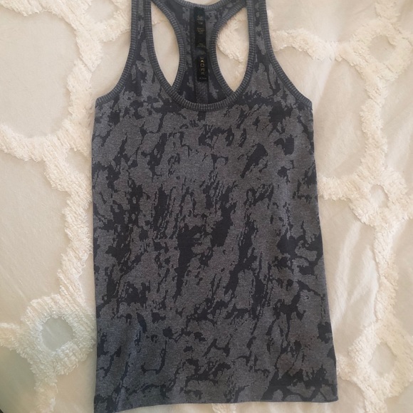 Stella Elyse Athletic Tank Top - Picture 2 of 14